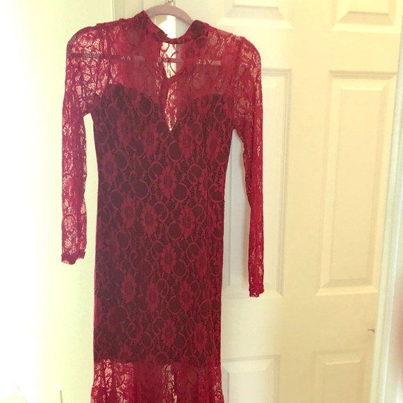 Gorgeous Lace Midi Dress - Picture 4 of 7